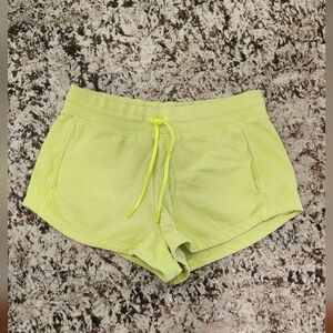 Lululemon size 12 jogger shorts